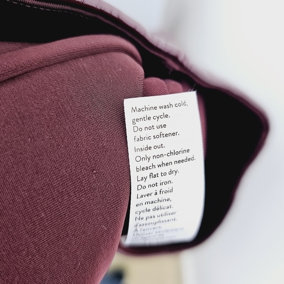 SPANX Burgundy Wine Patent Leather Leggings, size Medium - Picture 10 of 10